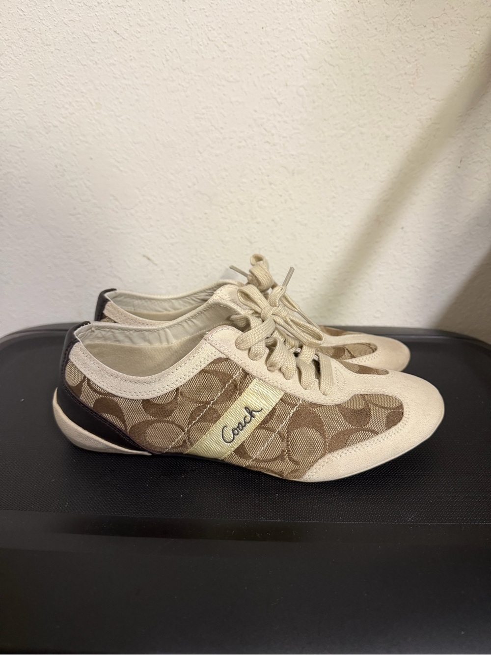 COACH Baylee Signature C Sneakers Casual Shoes Women's Beige size 7
